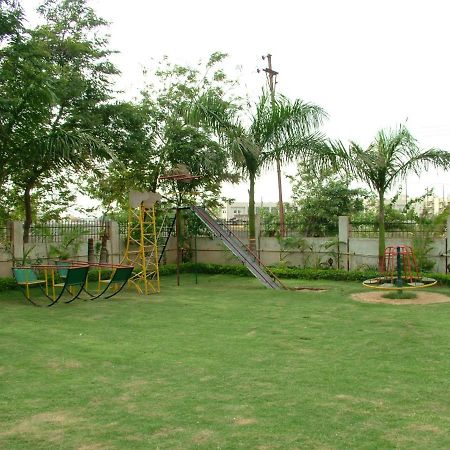 Vip'S Club Hotell Rāipur Eksteriør bilde